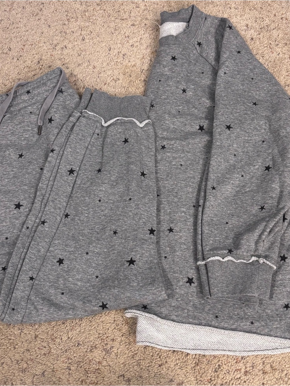 Secret Treasures Gray Star Print Sweatshirt & Jogger Set